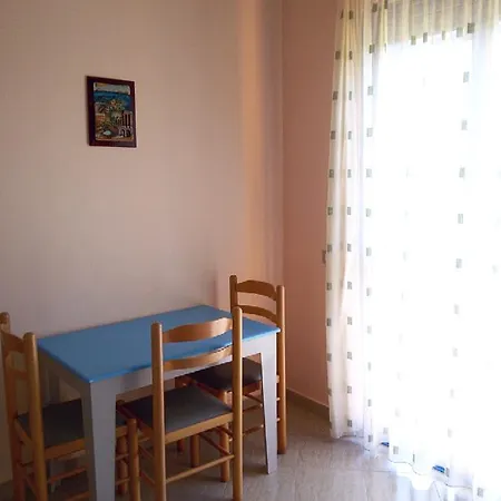 Eleart Aparthotel